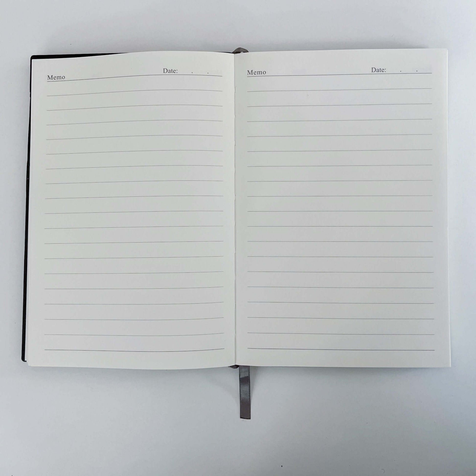 View of the journal's pages inside.